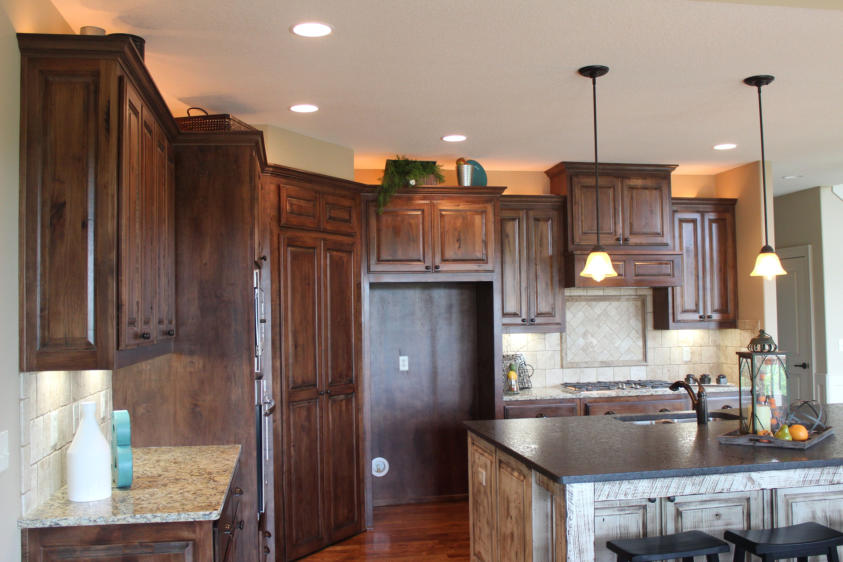 THE CHADRICK - 1 1/2 STORY - CUSTOM CABINETRY by PRO BUILDERS
