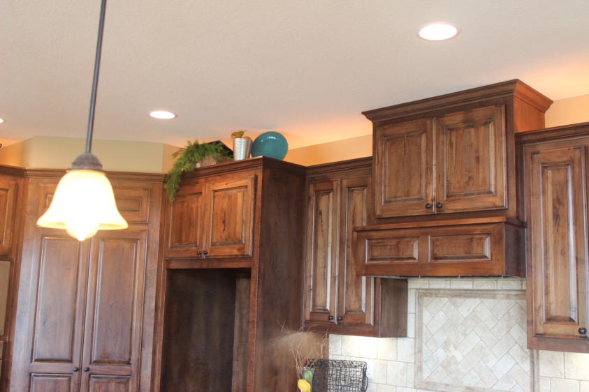 THE CHADRICK - 1 1/2 STORY - CUSTOM MAPLE CABINETRY