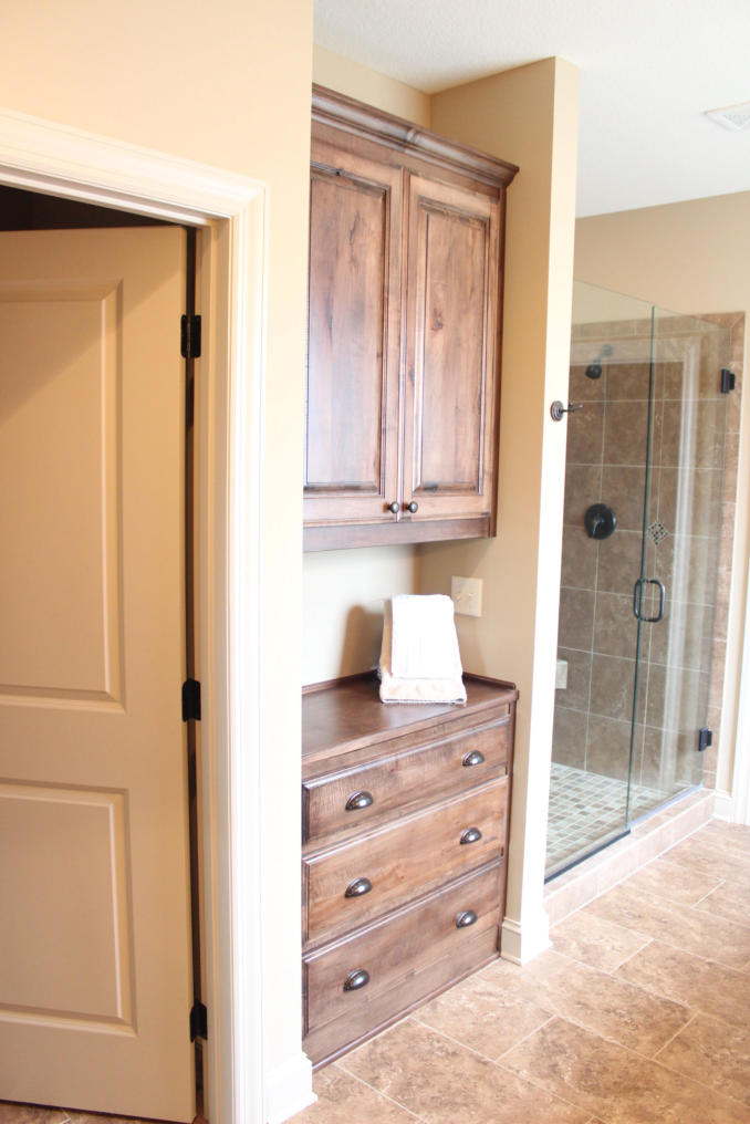 THE CHADRICK - 1 1/2 STORY - MASTER BATHROOM