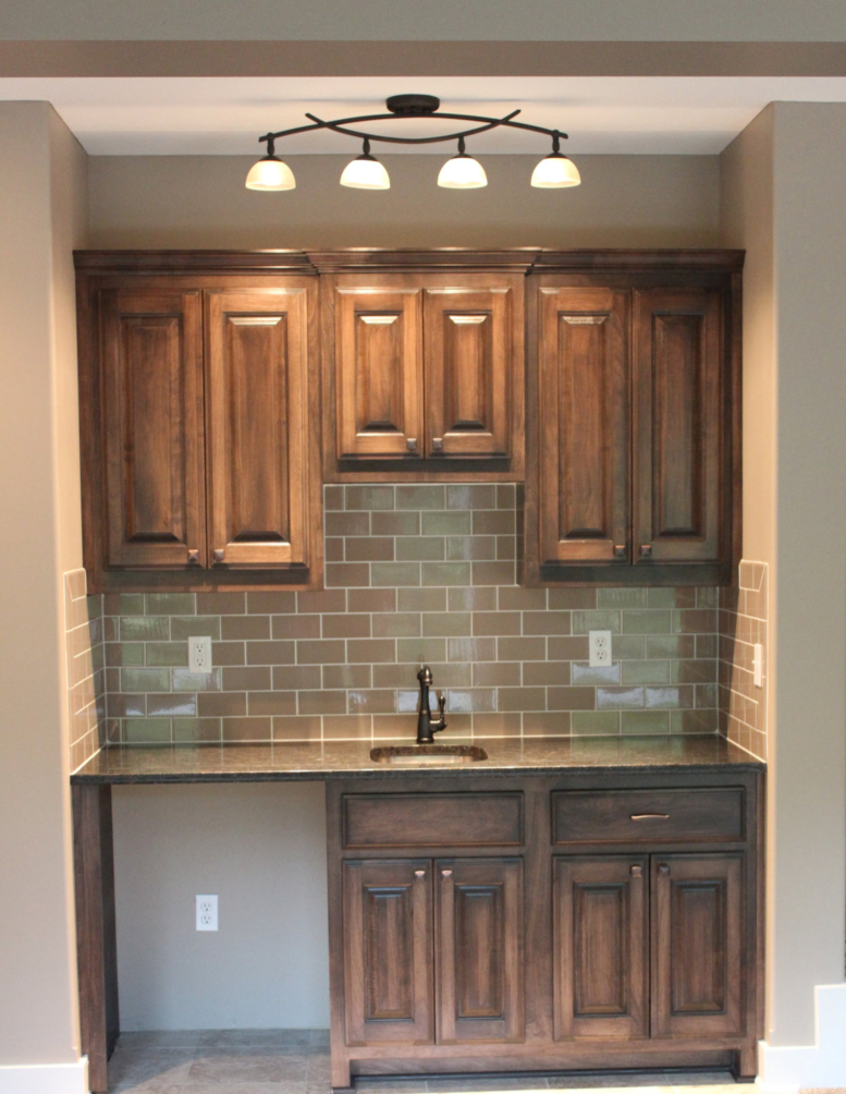 THE KAUFMANN - REVERSE - WLAK-UP WET BAR