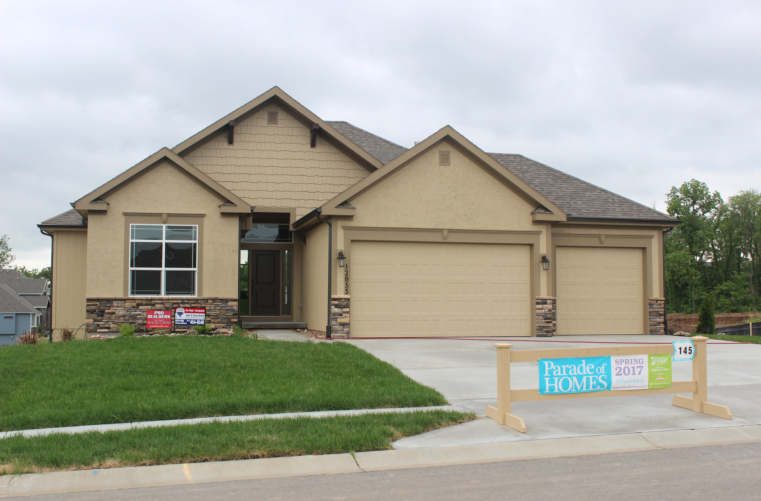 FRONT - 2017 SPRING PARADE OF HOMES