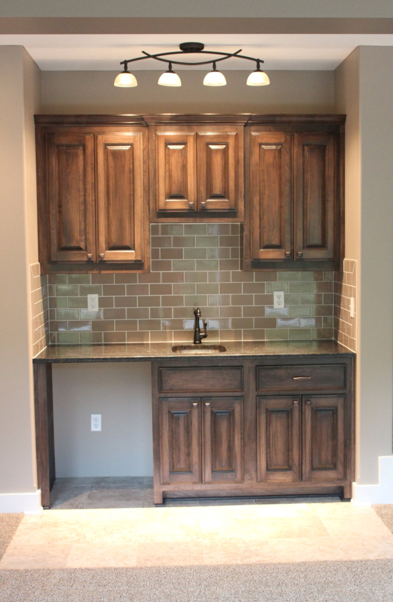 THE KAUFMANN - REVERSE - WLAK-UP WET BAR
