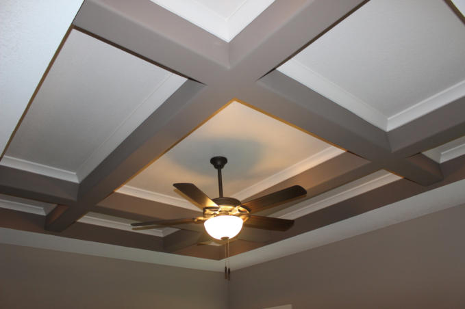 THE KUAFMANN - REVERSE 1 1/2 STORY - MASTER CEILING