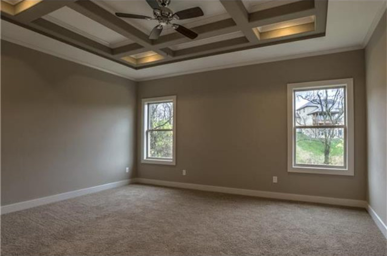 THE KAUFMANN - REVERSE - MASTER BEDROOM - BEAMED CEILING