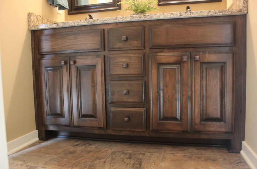 THE KALLMEYER - 2 STORY - SHARED BATHROOM - CUSTOM CABINTRY