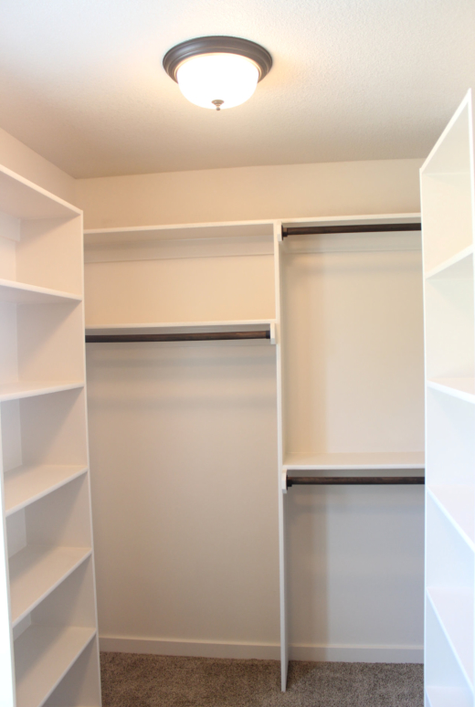 THE KALLMEYER - 2 STORY - MASTER CLOSET
