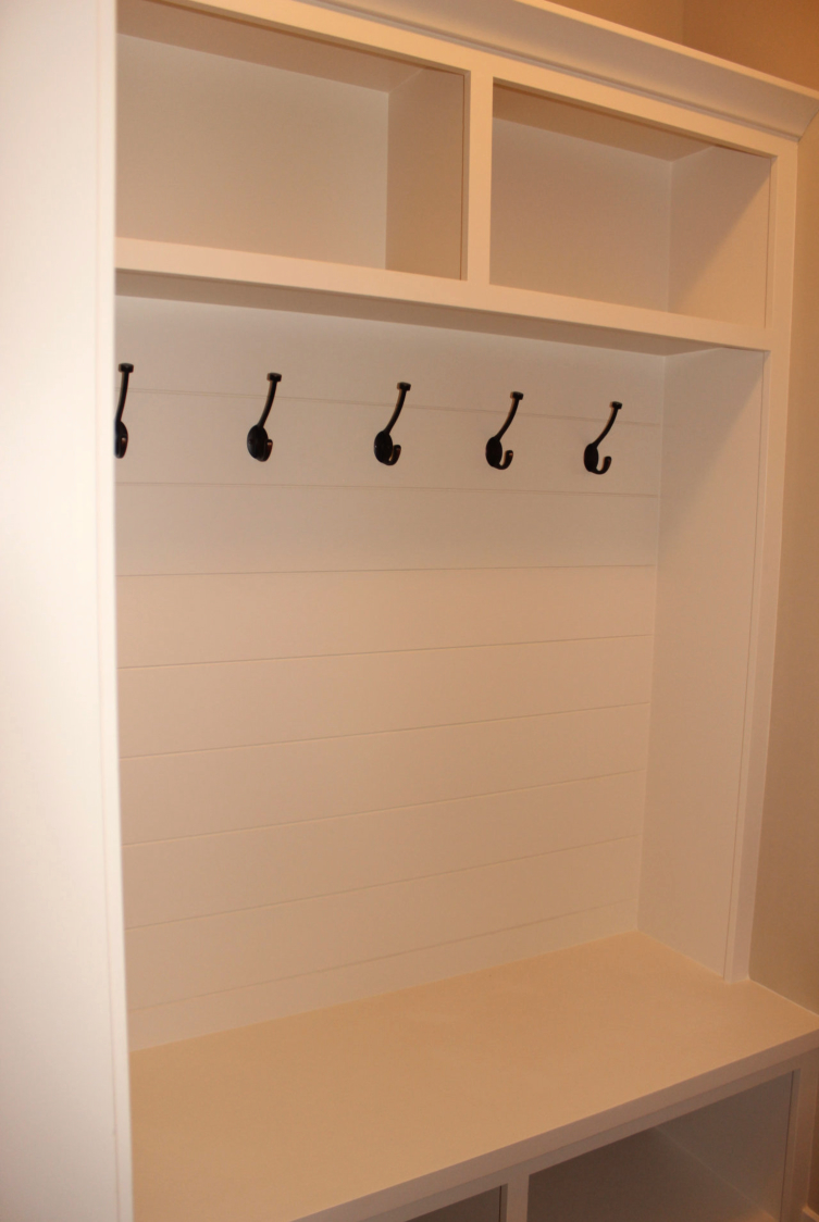 THE KAUFMANN - REVERSE - MUD ROOM