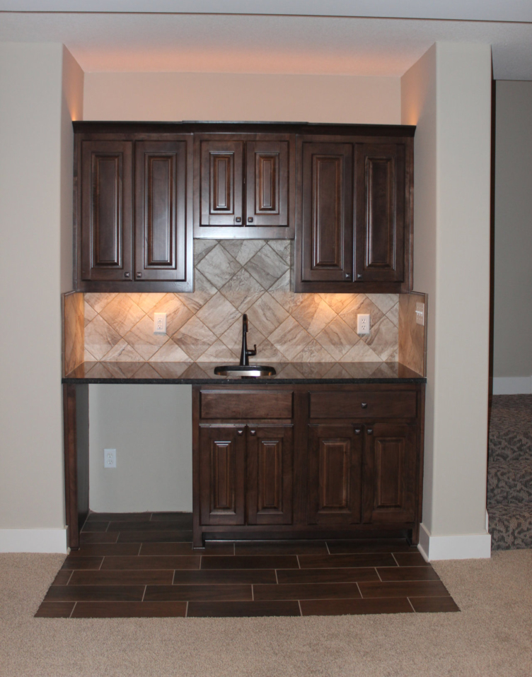 THE KAUFMANN - REVERSE - WALK UP - WET BAR