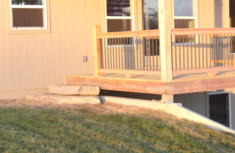 THE KALLMEYER - 2 STORY - ROCK STEPS